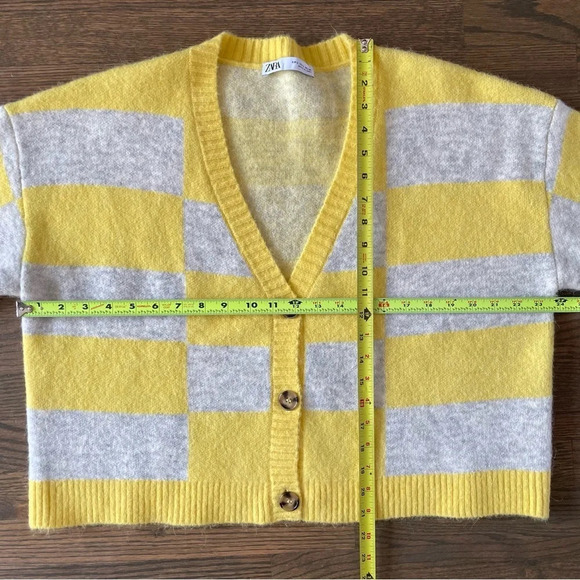 Zara Alpaca Wool Blend Boxy Button Front V Neck Cardigan Sweater Yellow Checked - Picture 7 of 12